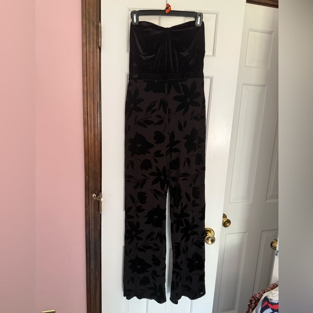 Strapless velvet & floral Jumpsuit